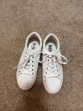 HeyDude Women’s White Lace-Up Sneakers